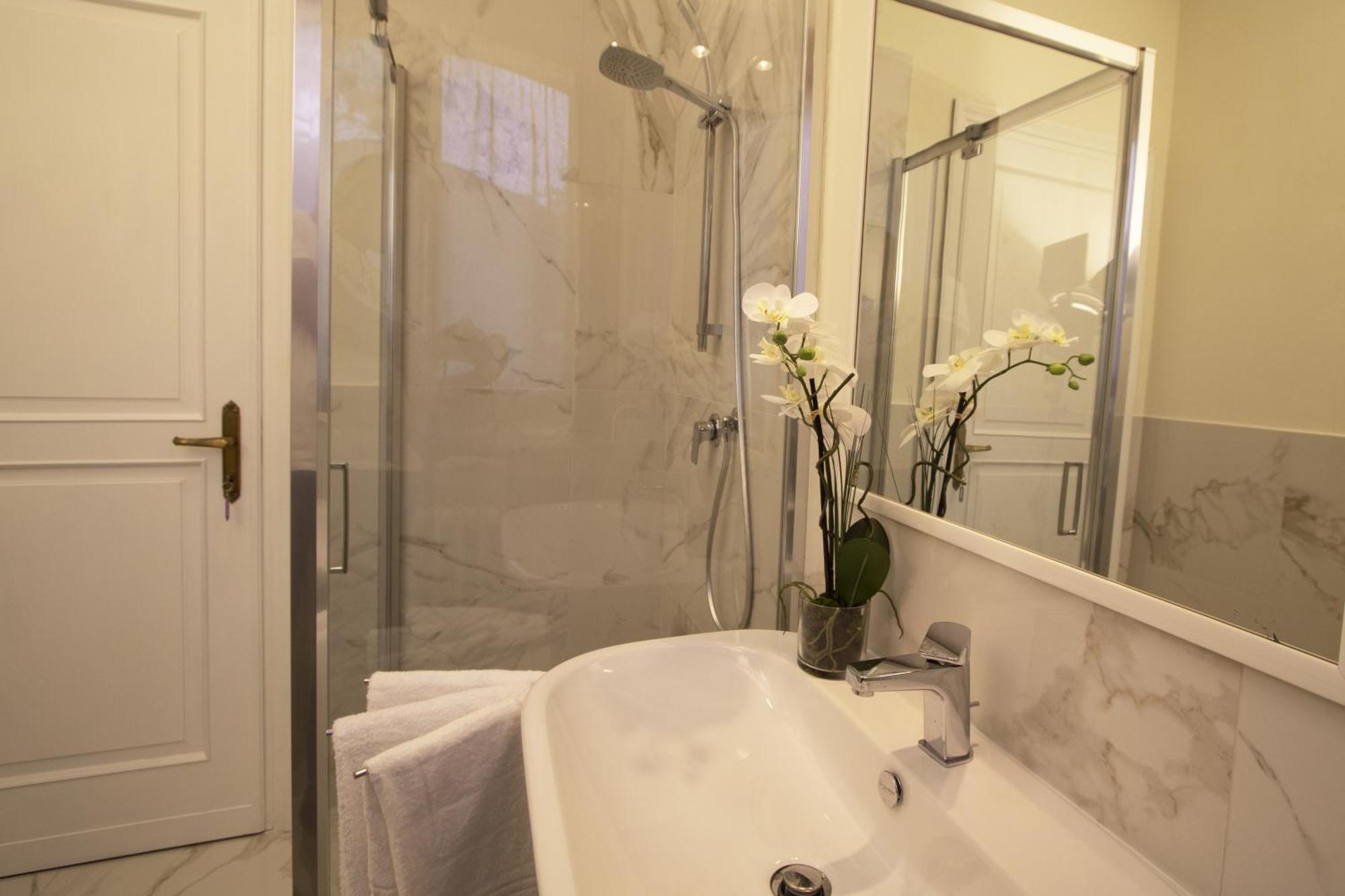 Villamara Luxury Rooms La Spezia Exterior photo